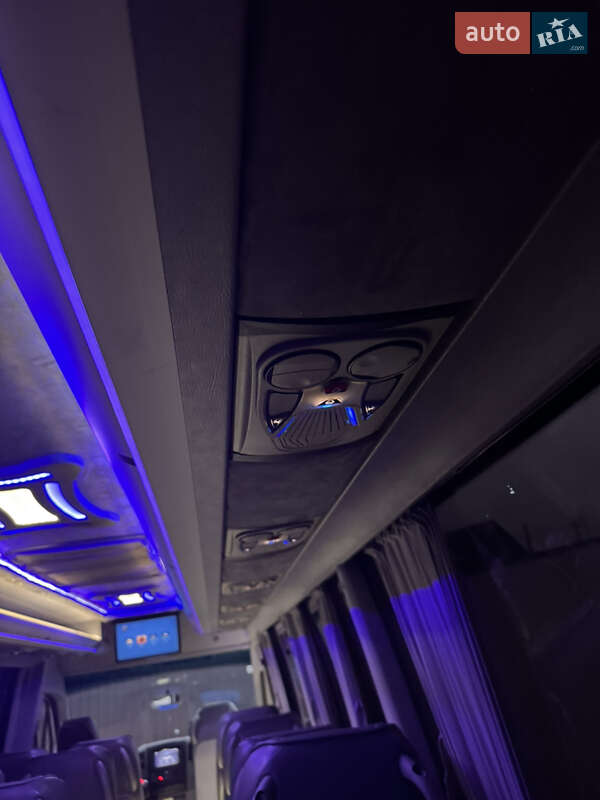 Туристический / Междугородний автобус Mercedes-Benz Sprinter 2014 в Черновцах