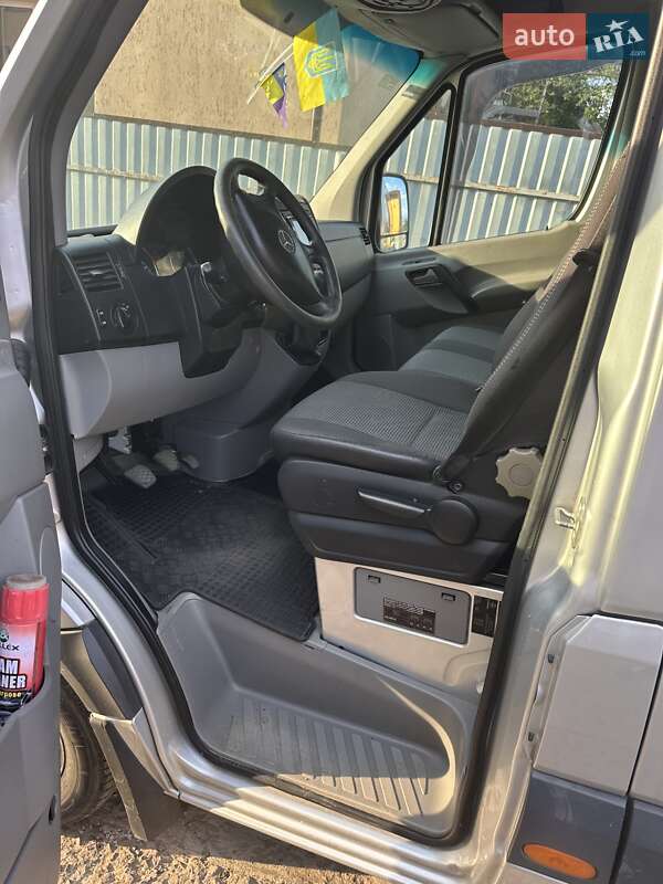 Вантажопасажирський фургон Mercedes-Benz Sprinter 2011 в Львові фото 8 Вантажопасажирський фургон Mercedes-Benz Sprinter 2011 в Львові