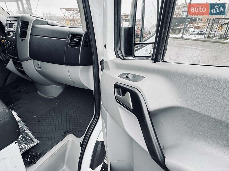 Вантажний фургон Mercedes-Benz Sprinter 2016 в Івано-Франківську