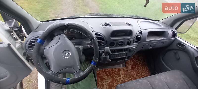 Вантажний фургон Mercedes-Benz Sprinter 2004 в Невицькому