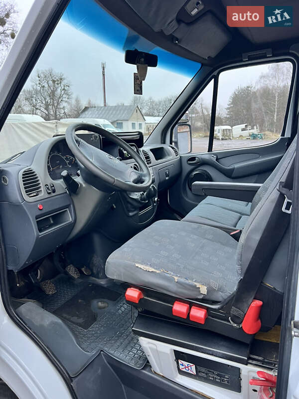 Вантажопасажирський фургон Mercedes-Benz Sprinter 2002 в Сарнах
