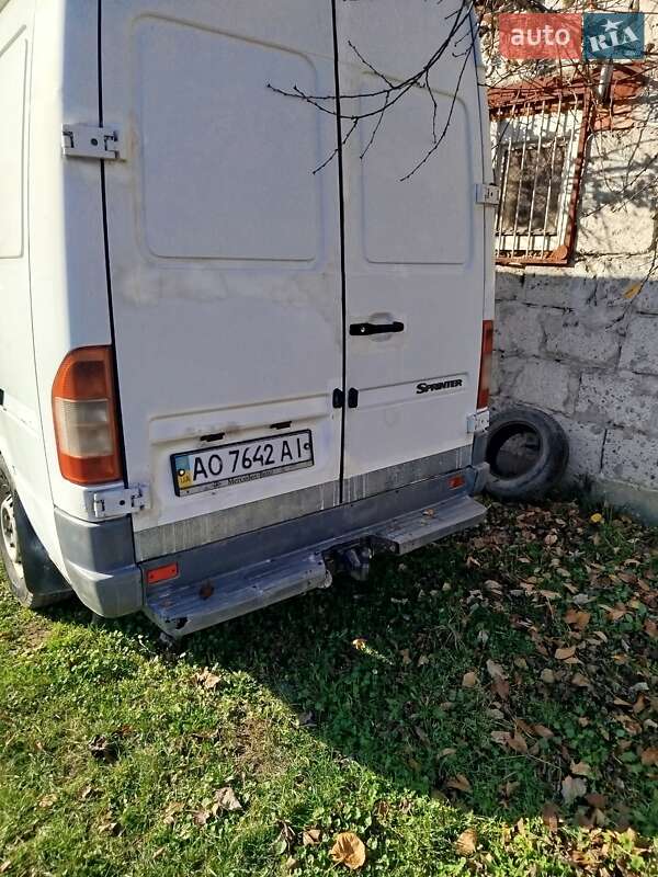 Микровэн Mercedes-Benz Sprinter 2000 в Хусте фото 4 Микровэн Mercedes-Benz Sprinter 2000 в Хусте
