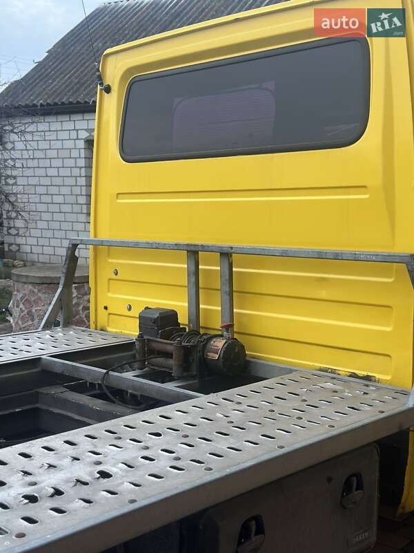 Эвакуатор Mercedes-Benz Sprinter 2004 в Любаре