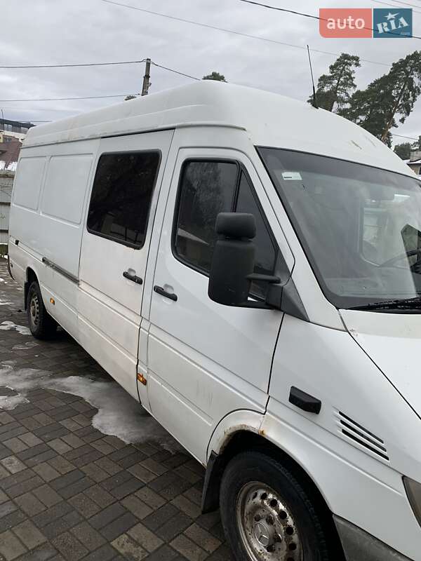 Вантажний фургон Mercedes-Benz Sprinter 2003 в Львові