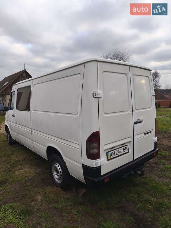 Грузопассажирский фургон Mercedes-Benz Sprinter 2005 в Радомышле