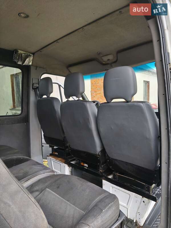 Грузопассажирский фургон Mercedes-Benz Sprinter 2005 в Радомышле