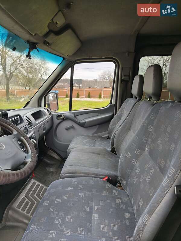 Грузопассажирский фургон Mercedes-Benz Sprinter 2005 в Радомышле