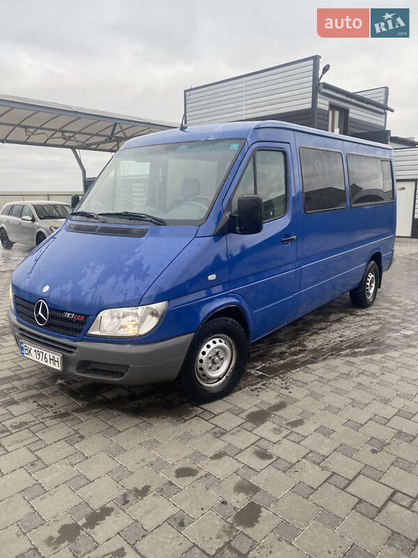 Mercedes-Benz Sprinter 2004 Mercedes-Benz Sprinter 2004