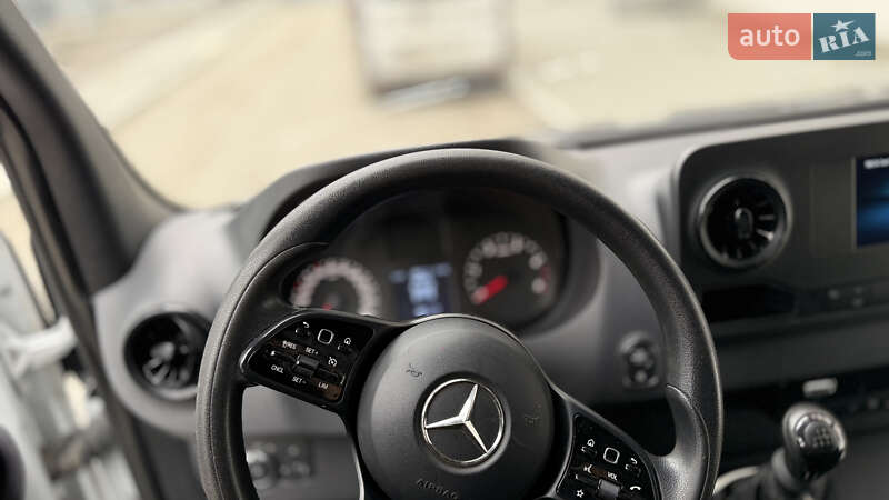 Вантажний фургон Mercedes-Benz Sprinter 2020 в Новояворівську