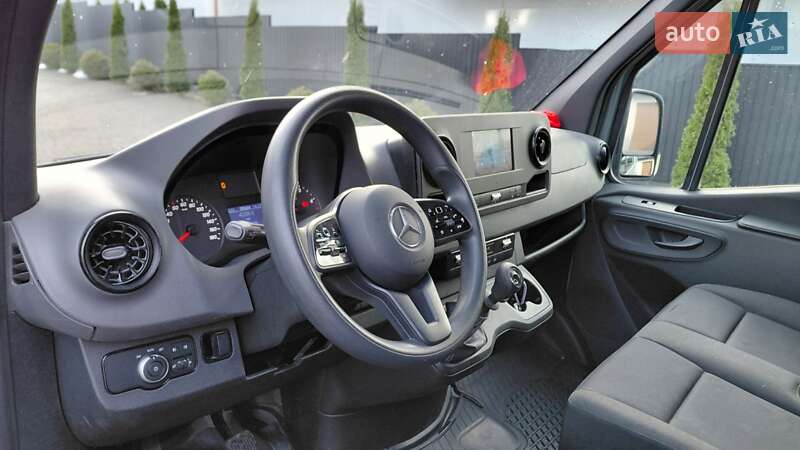 Грузовой фургон Mercedes-Benz Sprinter 2021 в Долине
