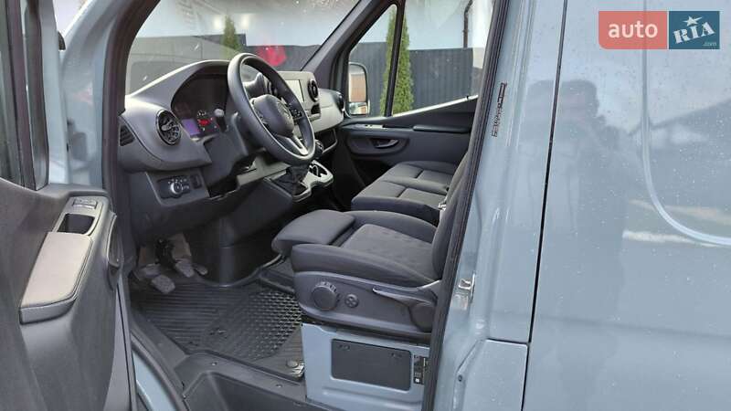 Грузовой фургон Mercedes-Benz Sprinter 2021 в Долине