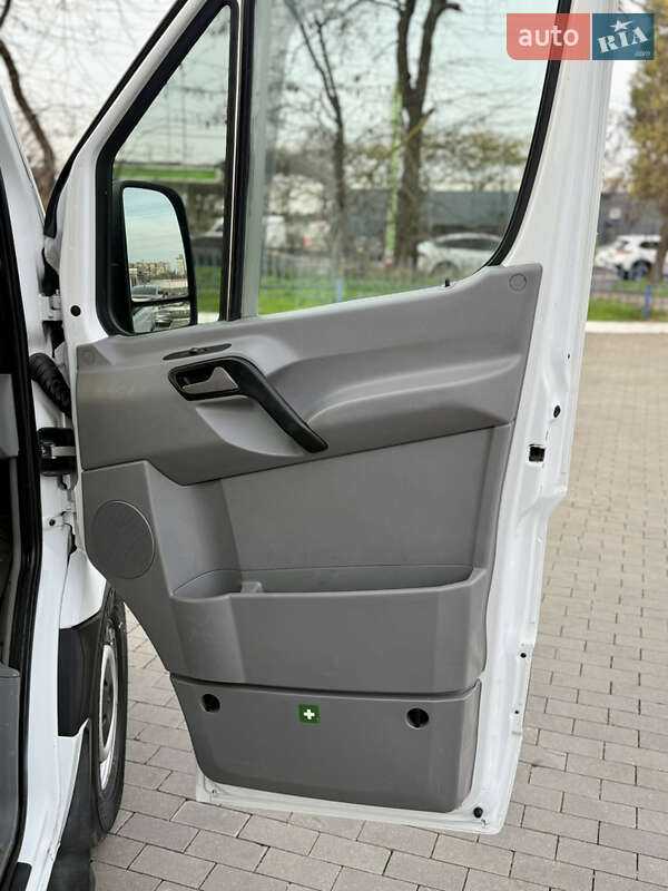 Вантажопасажирський фургон Mercedes-Benz Sprinter 2012 в Одесі
