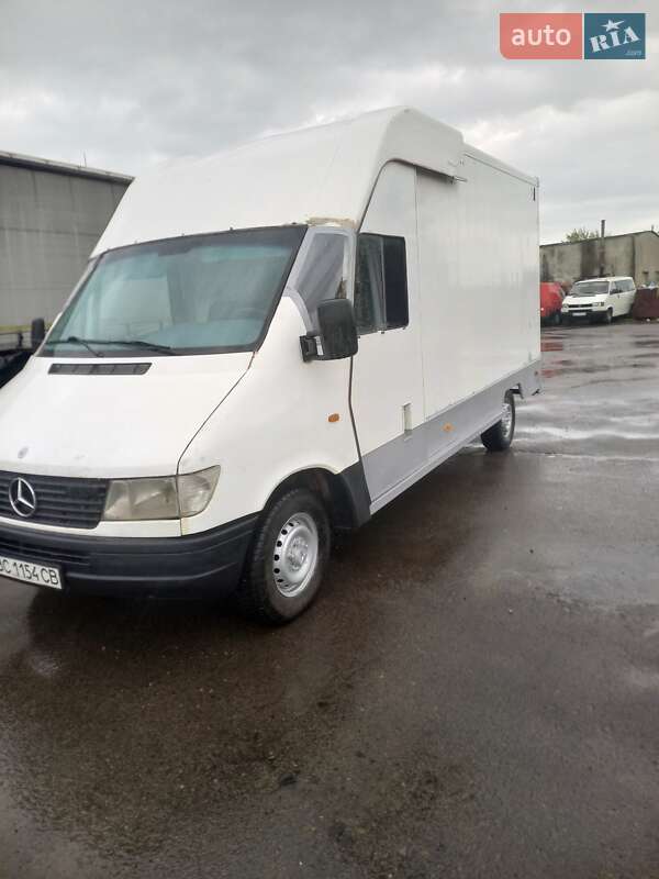 Грузовой фургон Mercedes-Benz Sprinter 1996 в Дрогобыче