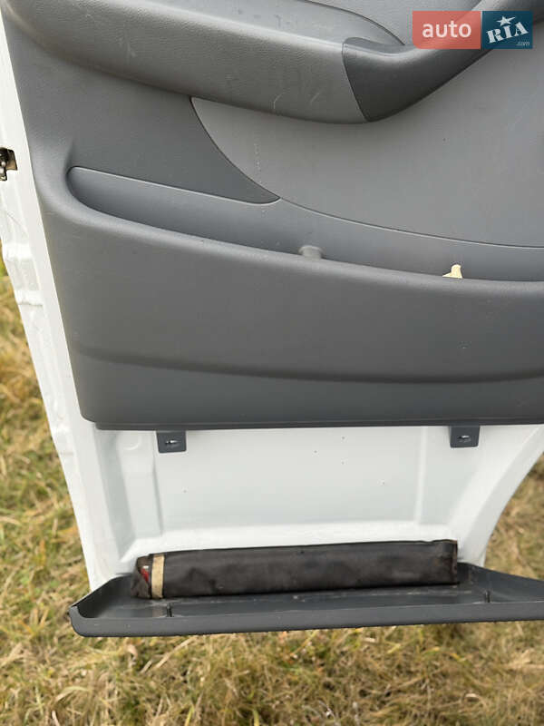 Вантажопасажирський фургон Mercedes-Benz Sprinter 2004 в Березному