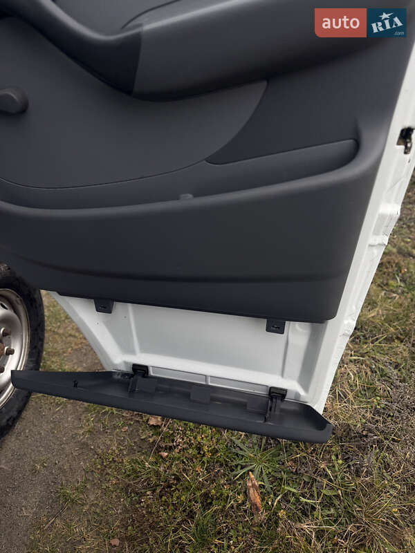 Вантажопасажирський фургон Mercedes-Benz Sprinter 2004 в Березному