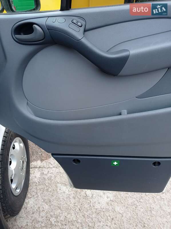 Вантажний фургон Mercedes-Benz Sprinter 2006 в Долинській