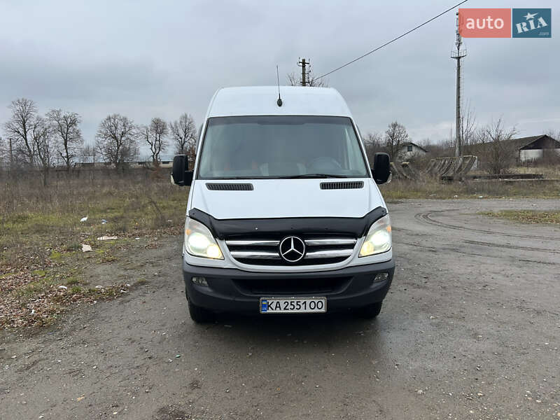 Вантажний фургон Mercedes-Benz Sprinter 2011 в Мельниці-Подільській