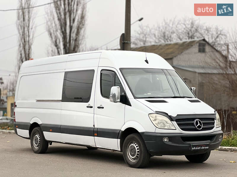 Вантажопасажирський фургон Mercedes-Benz Sprinter 2010 в Миколаєві