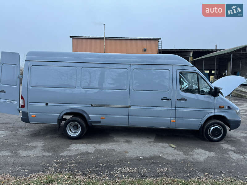 Вантажний фургон Mercedes-Benz Sprinter 2006 в Рівному фото 16 Вантажний фургон Mercedes-Benz Sprinter 2006 в Рівному