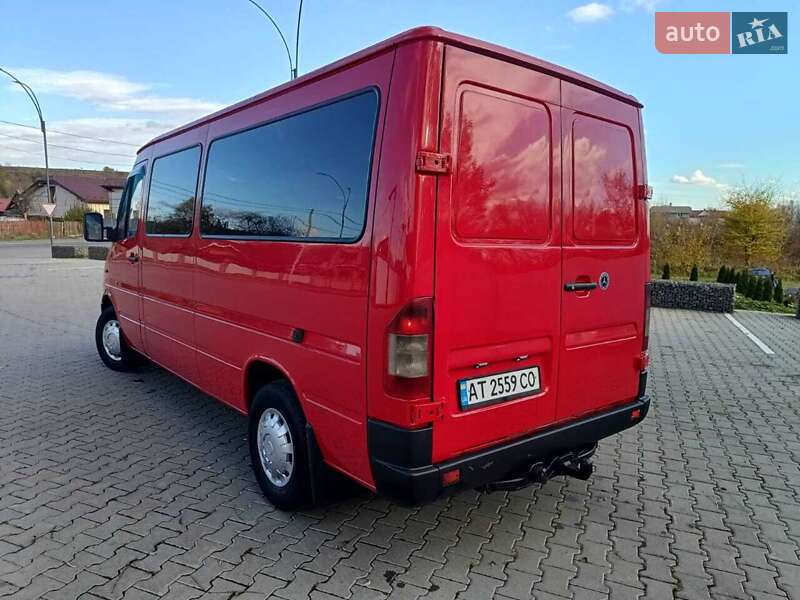 Вантажопасажирський фургон Mercedes-Benz Sprinter 2000 в Снятині
