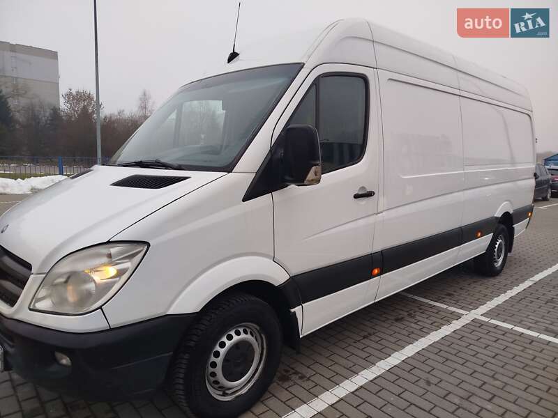 Вантажний фургон Mercedes-Benz Sprinter 2012 в Дрогобичі