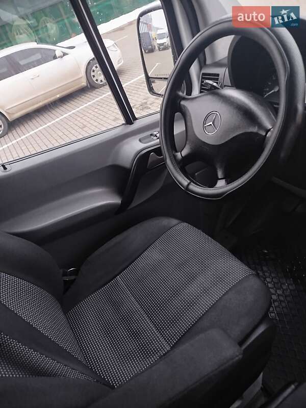 Вантажний фургон Mercedes-Benz Sprinter 2012 в Дрогобичі