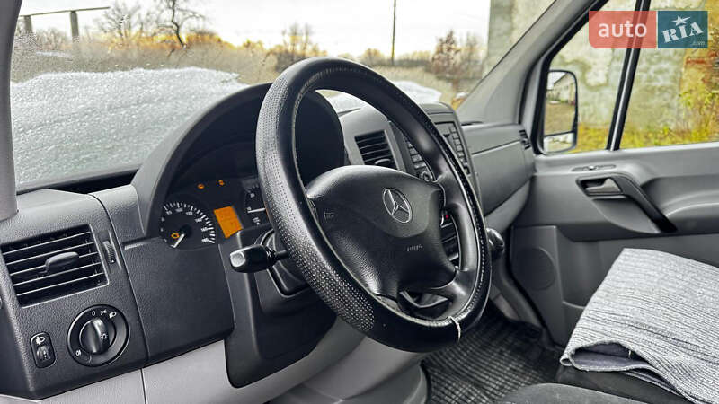 Вантажний фургон Mercedes-Benz Sprinter 2016 в Львові фото 10 Вантажний фургон Mercedes-Benz Sprinter 2016 в Львові