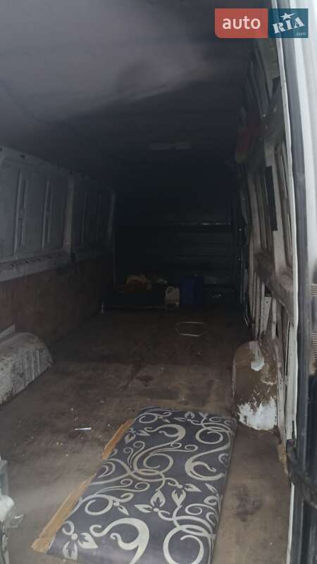 Вантажний фургон Mercedes-Benz Sprinter 2010 в Рівному
