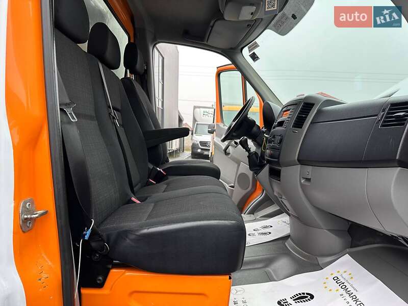 Вантажний фургон Mercedes-Benz Sprinter 2016 в Рівному