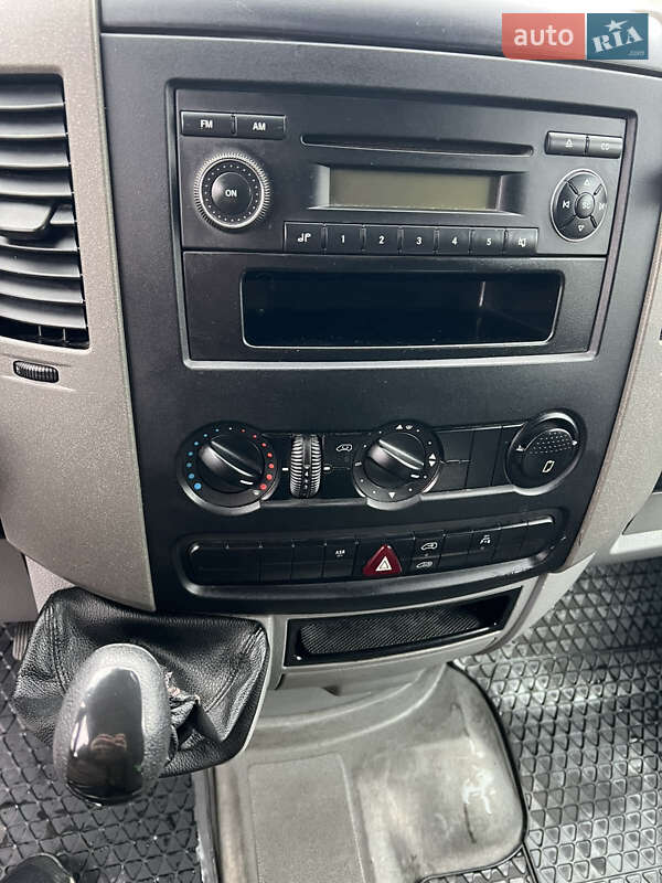 Вантажний фургон Mercedes-Benz Sprinter 2006 в Чернівцях