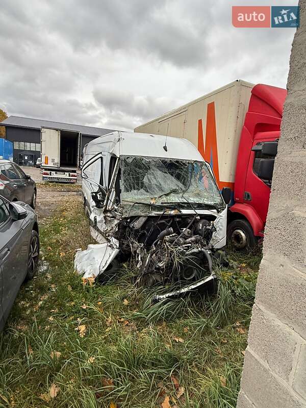 Mercedes-Benz Sprinter 2013