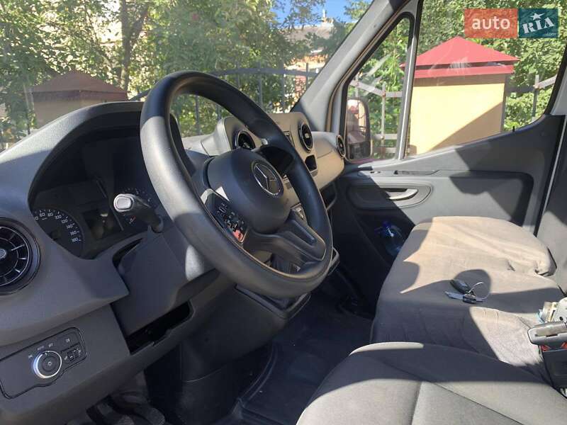 Мінівен Mercedes-Benz Sprinter 2023 в Львові фото 16 Мінівен Mercedes-Benz Sprinter 2023 в Львові