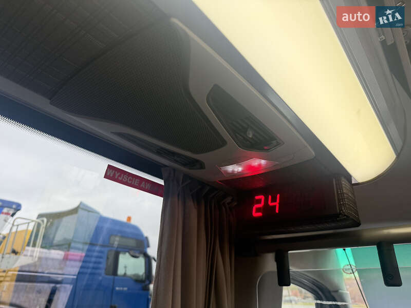 Туристичний / Міжміський автобус Mercedes-Benz Sprinter 2018 в Чернівцях