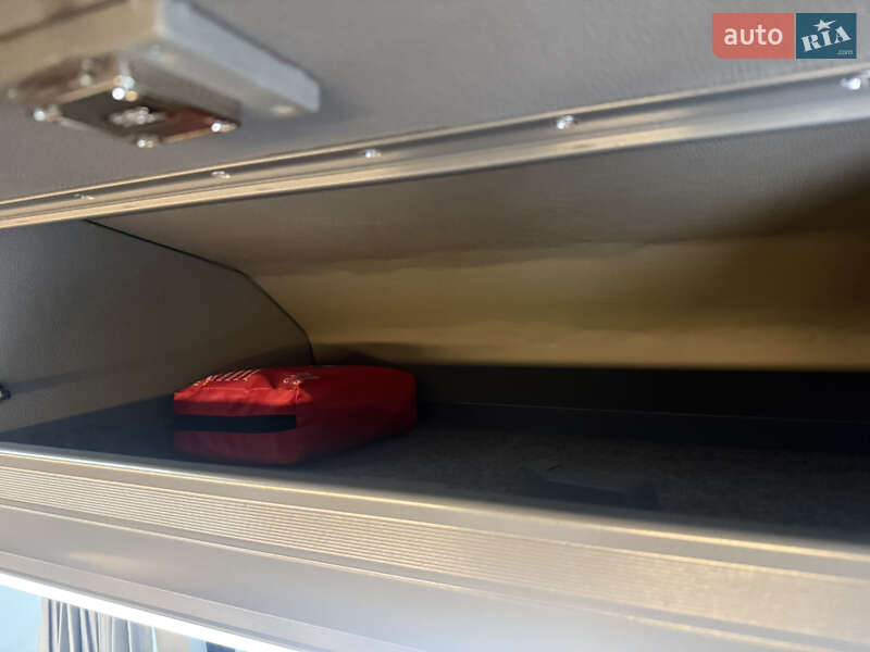 Туристичний / Міжміський автобус Mercedes-Benz Sprinter 2018 в Чернівцях