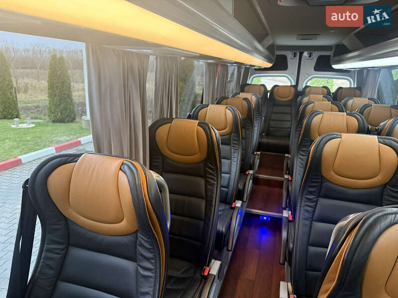 Туристичний / Міжміський автобус Mercedes-Benz Sprinter 2018 в Чернівцях