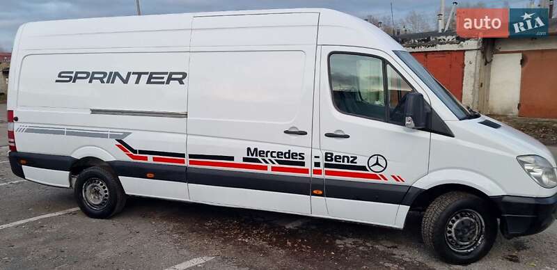 Грузовой фургон Mercedes-Benz Sprinter 2011 в Киеве фото 5 Грузовой фургон Mercedes-Benz Sprinter 2011 в Киеве