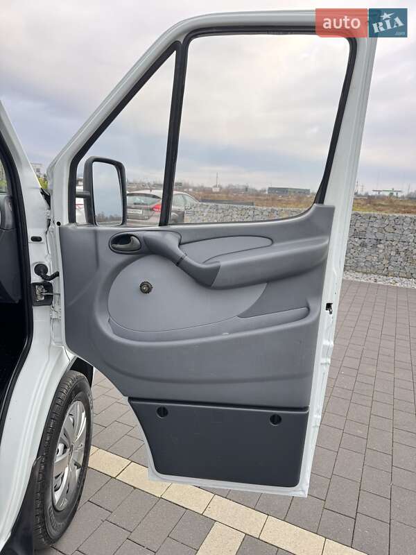 Универсал Mercedes-Benz Sprinter 2002 в Мукачево фото 20 Универсал Mercedes-Benz Sprinter 2002 в Мукачево