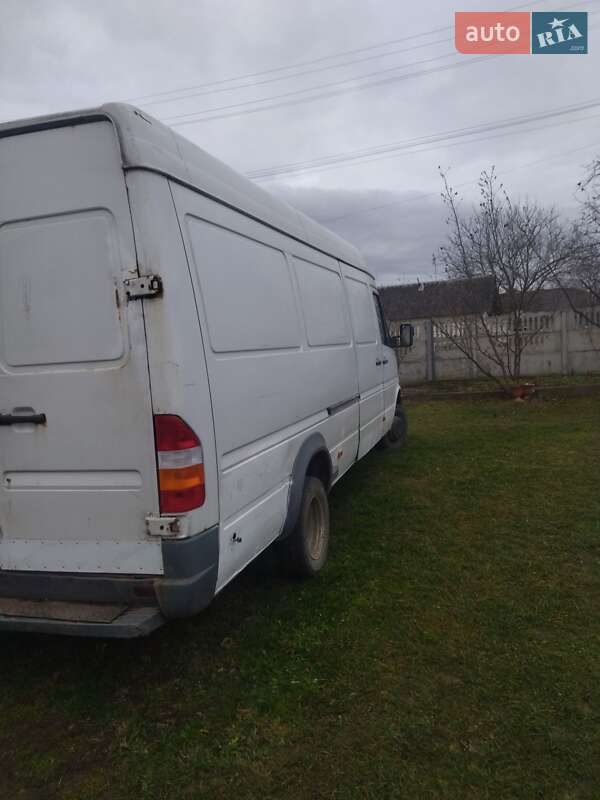 Вантажний фургон Mercedes-Benz Sprinter 1997 в Надвірній