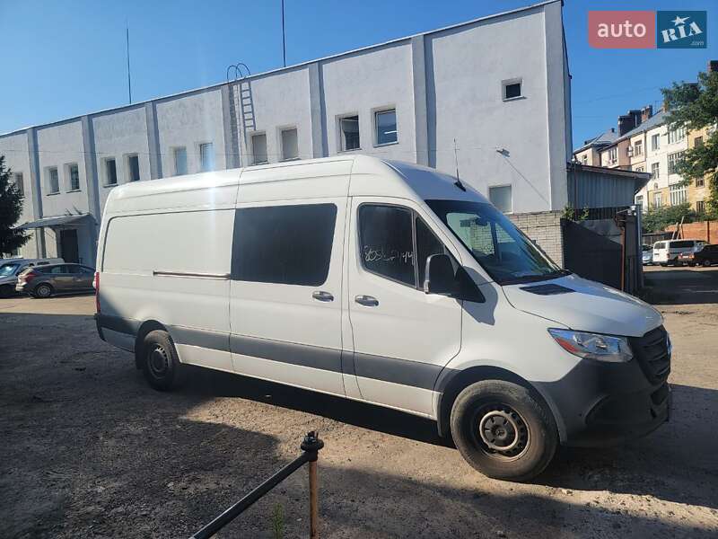 Грузовой фургон Mercedes-Benz Sprinter 2023 в Львове