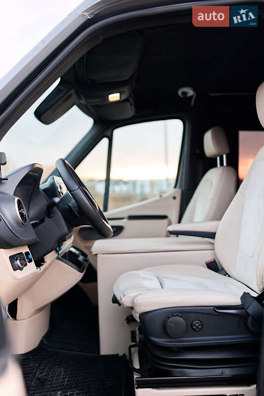 Универсал Mercedes-Benz Sprinter 2018 в Ровно