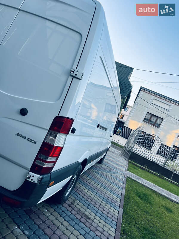 Вантажний фургон Mercedes-Benz Sprinter 2016 в Тячеві