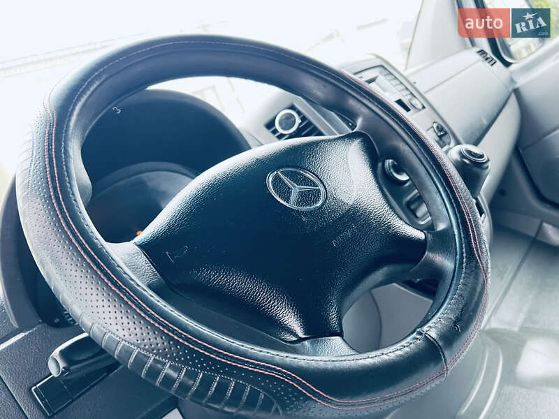 Вантажний фургон Mercedes-Benz Sprinter 2016 в Тячеві