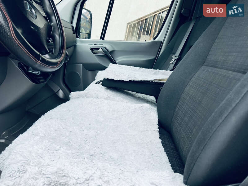 Вантажний фургон Mercedes-Benz Sprinter 2016 в Тячеві