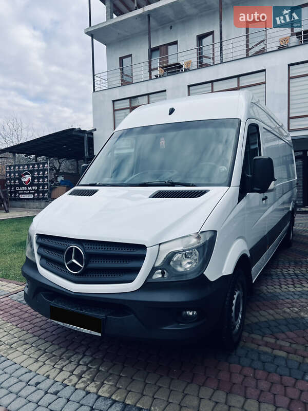 Вантажний фургон Mercedes-Benz Sprinter 2016 в Тячеві