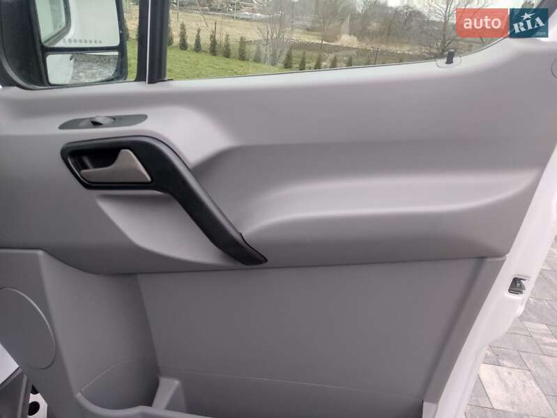 Вантажний фургон Mercedes-Benz Sprinter 2016 в Рівному