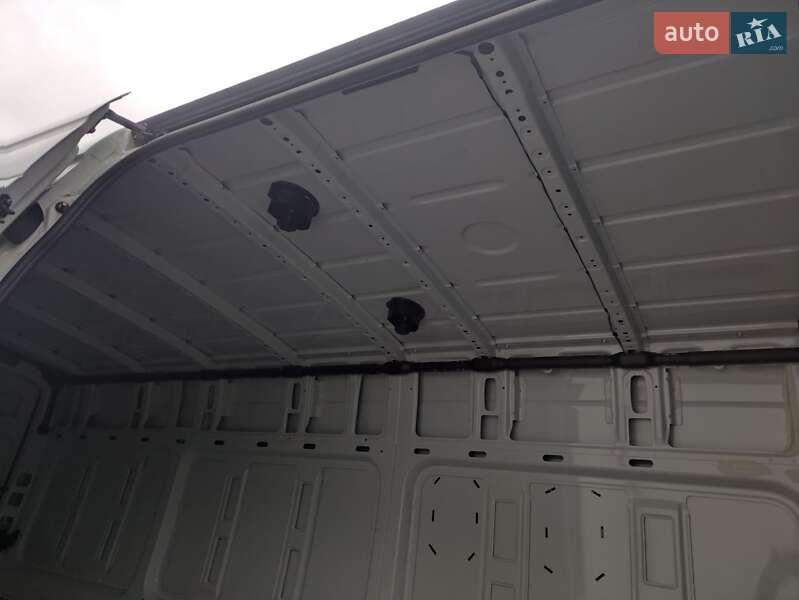 Вантажний фургон Mercedes-Benz Sprinter 2016 в Рівному