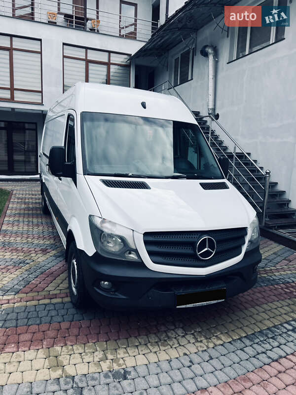Вантажний фургон Mercedes-Benz Sprinter 2016 в Тячеві