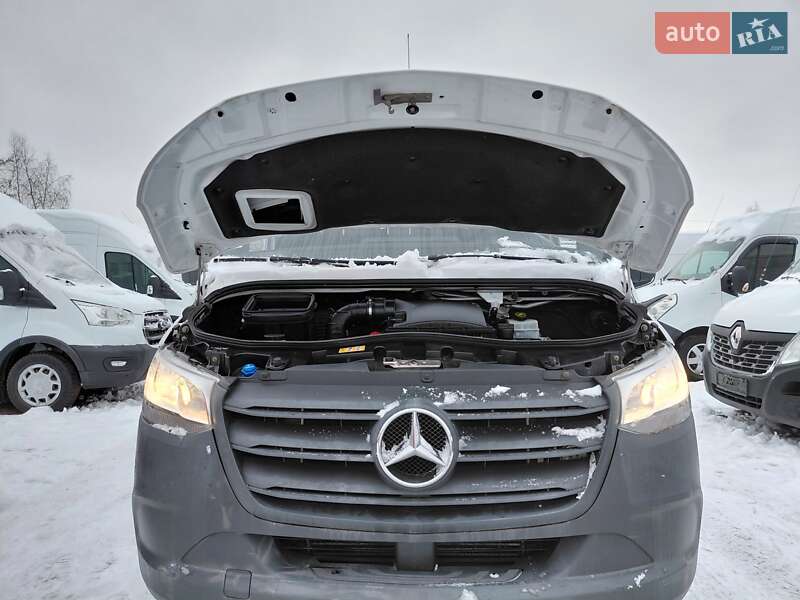 Вантажний фургон Mercedes-Benz Sprinter 2021 в Івано-Франківську