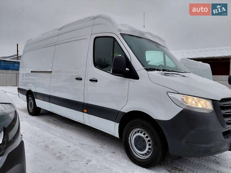 Вантажний фургон Mercedes-Benz Sprinter 2021 в Івано-Франківську