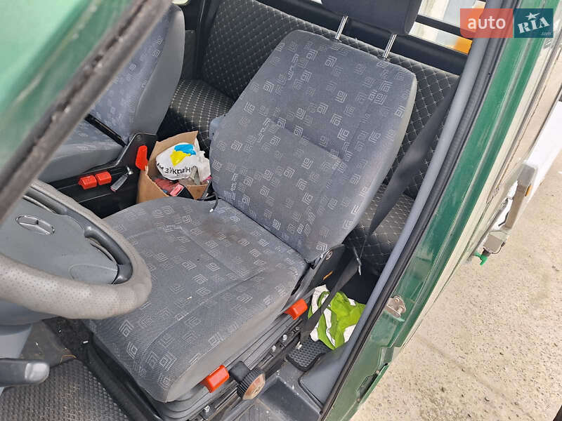 Евакуатор Mercedes-Benz Sprinter 1999 в Чернівцях